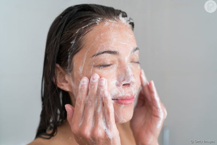 Melhor sabonete para pele oleosa: veja os mais comprados